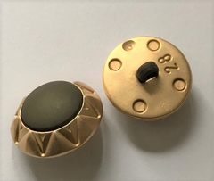 Gold-Knoop met donker  groene kern  18 mm