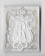 6 Monogrammen O.R.  4,5 x 2,5 cm