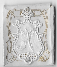 6 Monogrammen F.N.  4,5 x 2,5 cm