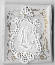 6 Monogrammen L.L.  4,5 x 2,5 cm