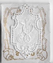 6 Monogrammen J.V.  4,5 x 2,5 cm