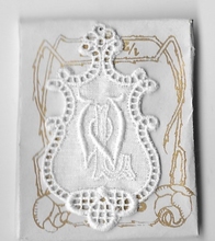 6 Monogrammen L.W.  4,5 x 2,5 cm