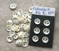 6 oude  knoopjes  7 mm