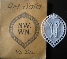 6 Monogrammen - N.W. - W.N.  29 x 24 mm