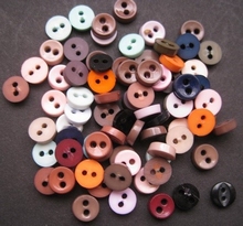 75 Knoopjes.- kleuren  6,5 mm