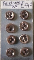 8 Perlmuttknöpfe  11 mm