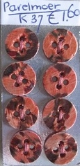 8 Parelmoerknopen - kaartje  13 mm