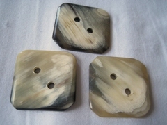 3 Antique Knöpfe  4,2 cm