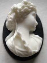 Cameo 4 x 3 cm