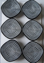 6  Glasknöpfe auf Kart 25 mm