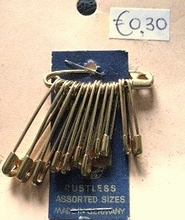 40 Stecknadeln 