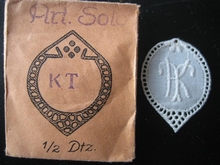 6 Monogrammen - K.T. - T.K.. 29 x 24 mm