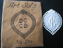 6 Monogrammen - B.C. - C.B. 29 x 24 mm