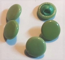 6 oude knoopjes - groen 8 mm