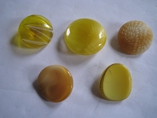 5 Knopfe- Gelb 28 mm